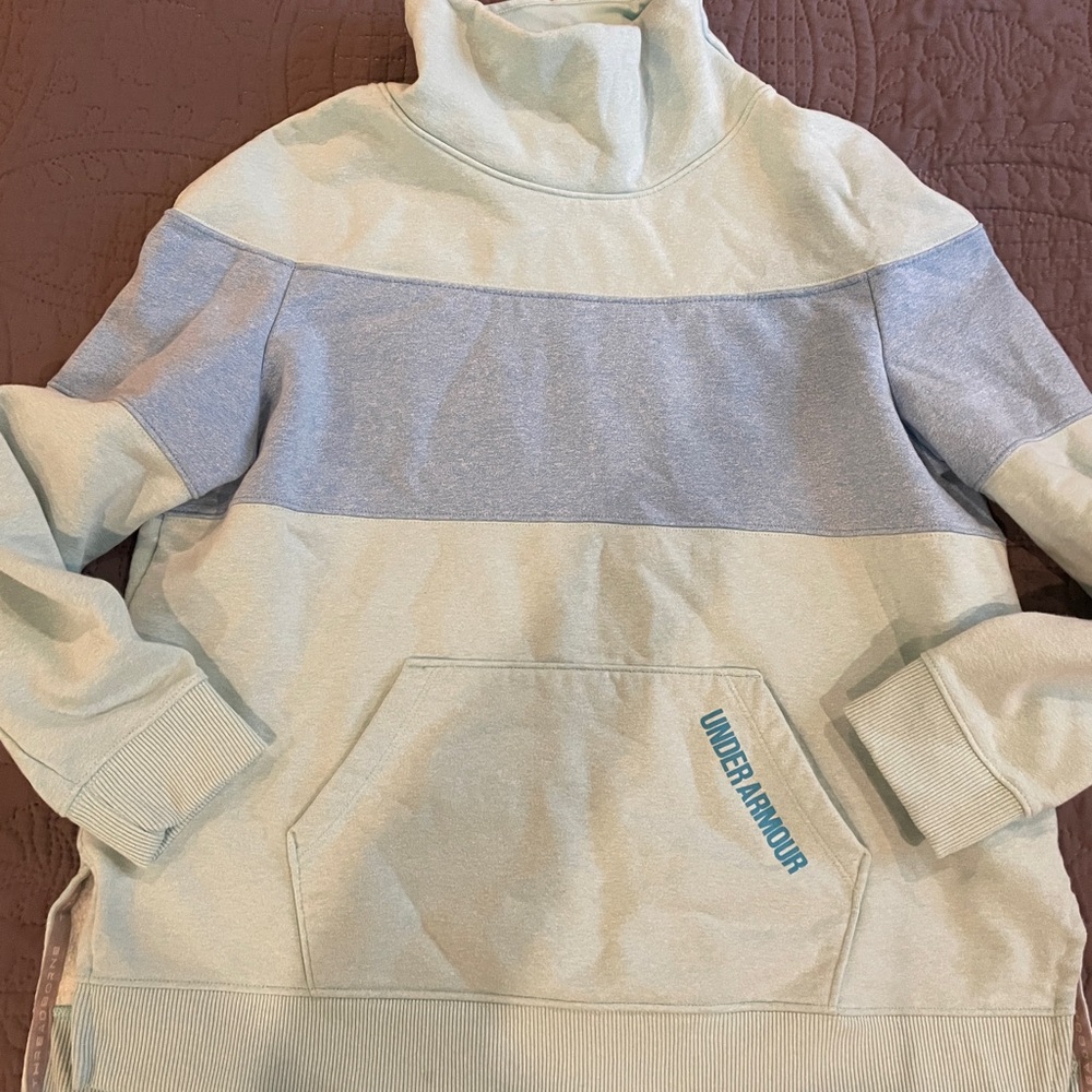 Under Armour Fleece Lined Sweatshirt Y-XL or Women’s XS